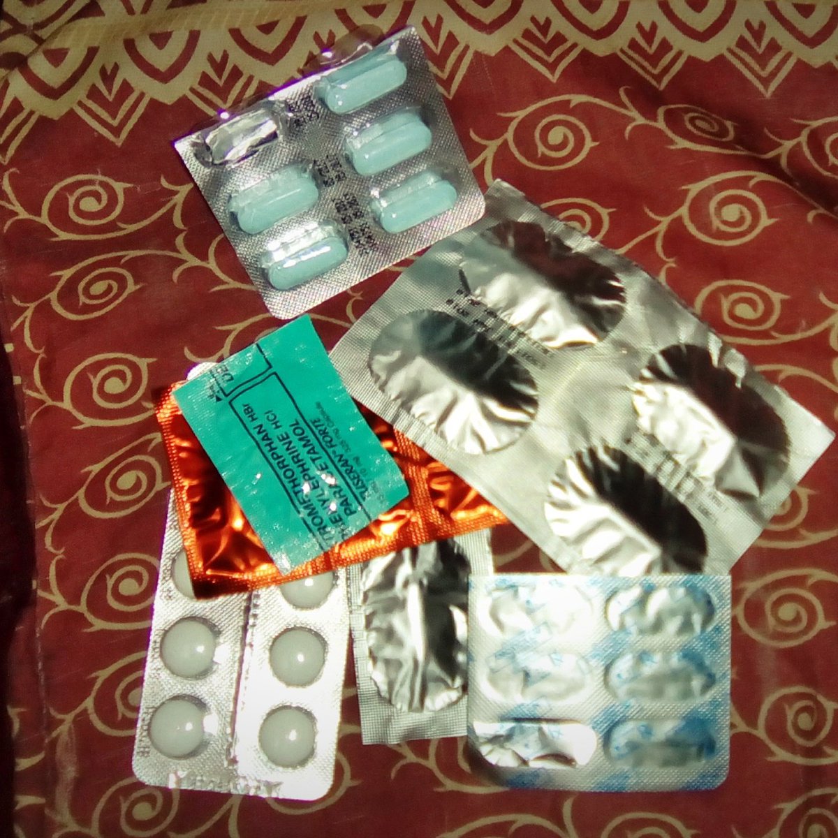 franzea1016's tweet photo. Medicine .💊📌
Kapoy nakug inum . 😞😞😞

#Recovery https://t.co/F5CGUboPBa