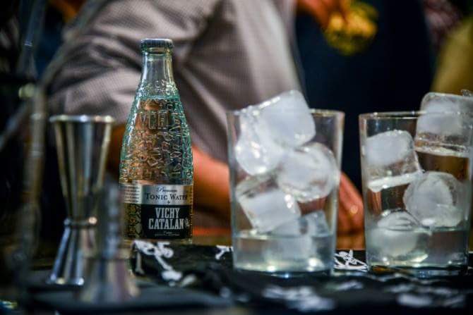 Esta noche te proponemos que pruebes a cambiarle la tónica a tu gintonic !!!! #momentovichy #garoando