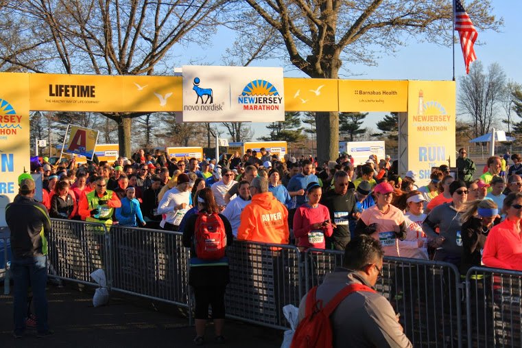runjerseydotcom's tweet photo. Top 10 Things That Annoy You At A Race https://t.co/QR8YelbNNL #Running https://t.co/g7tbaBa66K