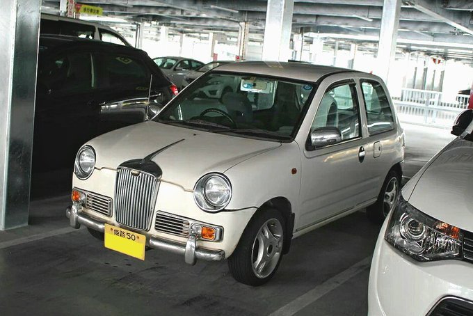 国産車のおしゃれな レトロカー おすすめ14選 クラッシックな雰囲気が人気 暮らし の