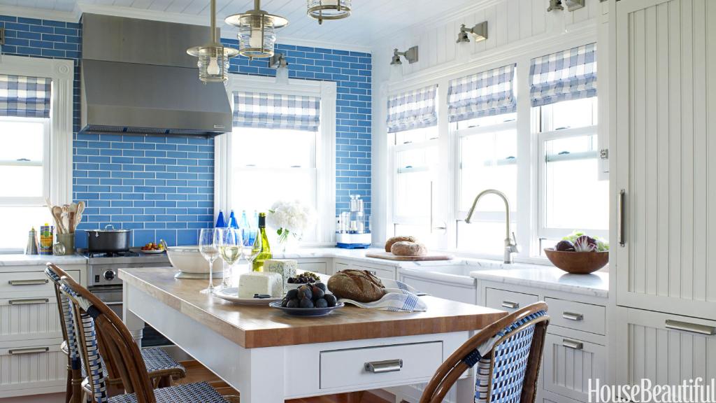 HouseBeautiful's tweet photo. "Kitchens should be designed around what's truly important: fun, food, and life." —Daniel Boulud https://t.co/ApnDg6sMNk
