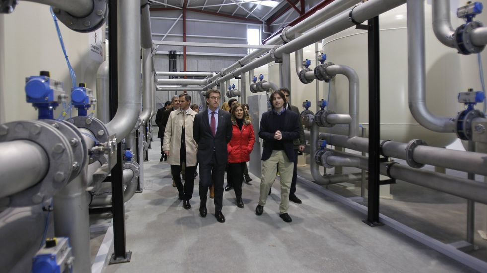 vozdesantiago's tweet photo. Feijoo inaugura la planta potabilizadora de agua de Ames y Brión, que aún no funciona  https://t.co/4P3K6XOO4k https://t.co/lC5bJ6BEMg