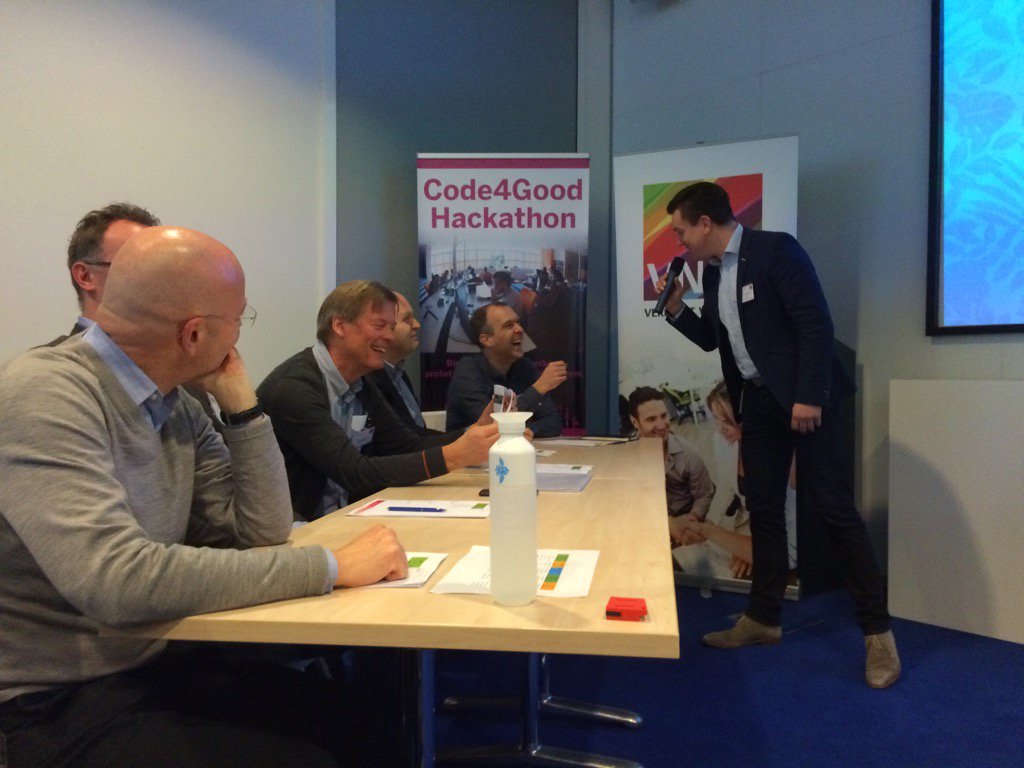 RichardPosthuma's tweet photo. #code4good jury is geinstalleerd! https://t.co/tIZosCIjiD