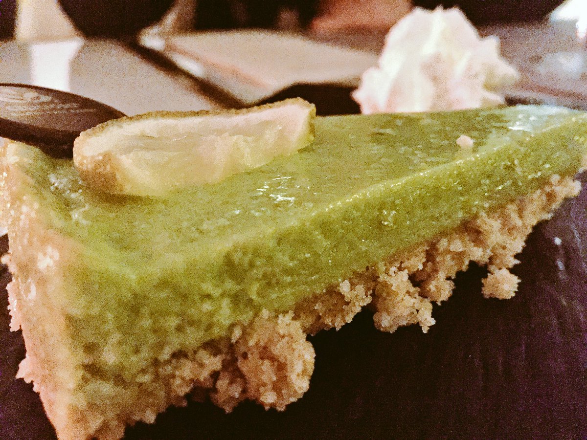 beiBaf's tweet photo. En una luz tranquila, con un ambiente ToP, con una comida deliciosa. @wandacafemad #wandacafe #cafeoptimista #lima https://t.co/F8dF1YC1cr