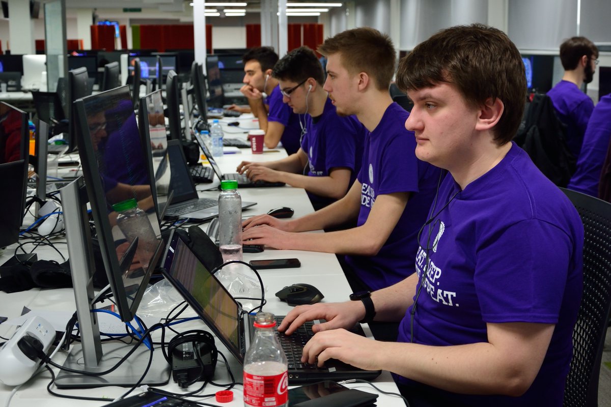 sflakesoftware's tweet photo. Great day so far at #codeoff2016. Almost half way through and even @ECSUoS coders need to stop for lunch! https://t.co/MqRdjfDQ7W