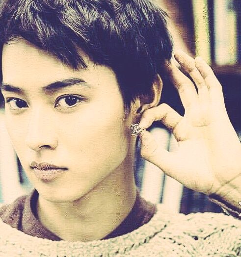 xly_me's tweet photo. 左耳ﾋﾟｱｽといえば...？

#山﨑賢人 だと思う人 RT🙆🏻
#山田涼介 だと思う人 イイネ🙋🏻

どっちも魅力的😢💓💓💓 https://t.co/HS5hFKiHSv