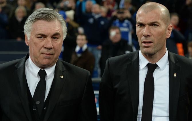 Footballogue's tweet photo. [#Décla💬] Ancelotti : "Je pense que Zidane doit rester sur le banc du Real la saison prochaine quoi qu'il arrive !" https://t.co/heOgmqvJ4i