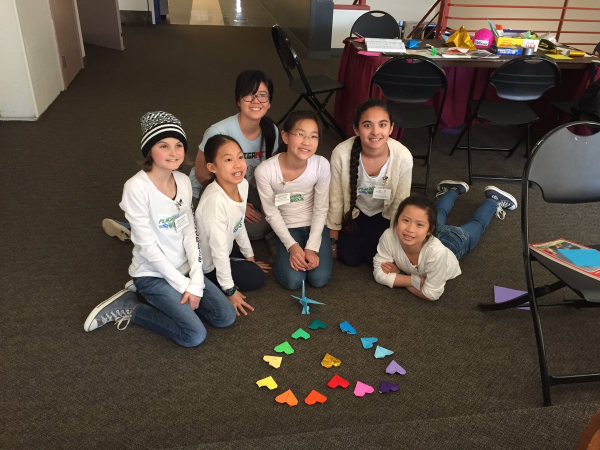 improvado's tweet photo. Origami hearts https://t.co/Qx9XdY8SfL