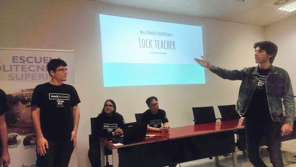 CatedraTEF_UA's tweet photo. ¿Qué trae @lock_teacher ? Una app de boqueo de dispositivos con fines educativos #H4G_ALC 53 75 65 72 74 65 21 https://t.co/LOABTH4F39