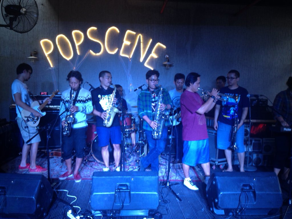 WECOULD_BAND's tweet photo. ayo merapat bentar lagi kita perform di beer garden menteng \m/ https://t.co/moOCHMhl67