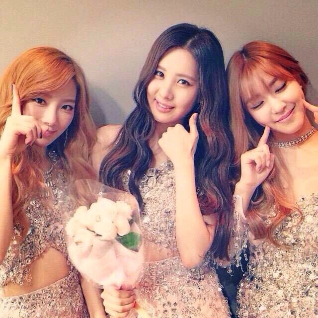 taetiseogene's tweet photo. 2〜３年前の衣装が最近再び使われているw w w w w w w w https://t.co/6KQcf32J6P