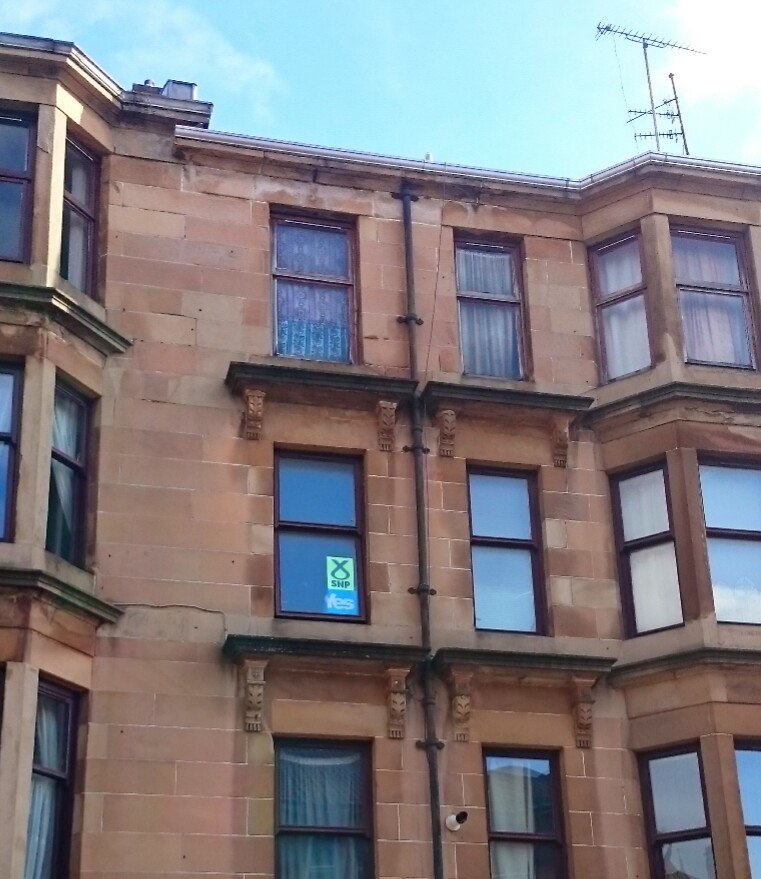 FeargalDalton's tweet photo. Great response for @SandraWhiteSNP in #Partick. Partick voted #Yes and is #StillYes. #BothVotesSNP #ReelectSandra https://t.co/ZtU06W5ADv