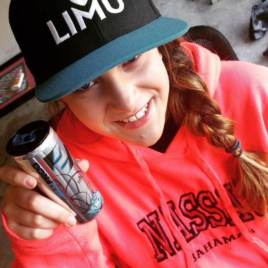 christipate's tweet photo. Yard Sale made possible by #Limu. Healthy Energy good enough for a #Teenager. #BluFrog2 #T… https://t.co/fj4RD8p6hF https://t.co/m36XYr5Vo7