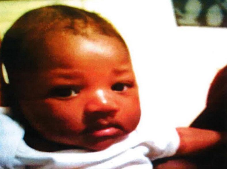 #AmberAlert Mom says she was sleeping when armed man woke her up, took her baby girl bit.ly/2111sPq?utm_me… https://t.co/MvyZbjYqsr