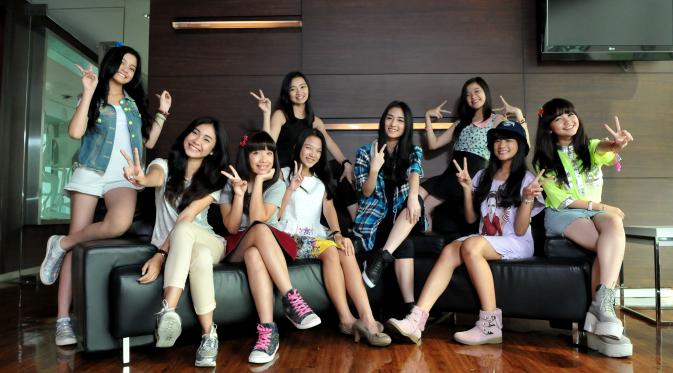 Persiapan Teenebelle dan Faint Star untuk Japan Wave Expo showbiz.liputan6.com/read/2446727/p…