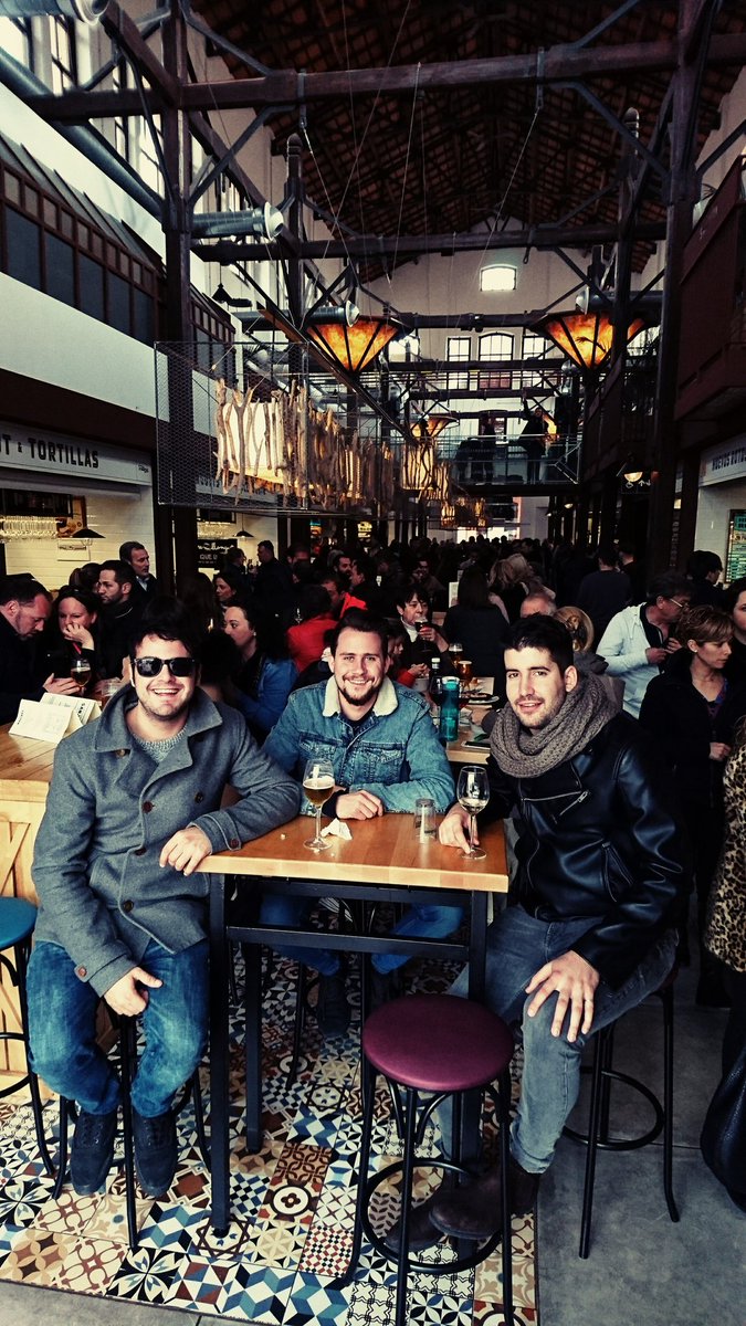 Cogiendo fuerzas para esta tarde! A las 19hrs en directo desde plz de la reina