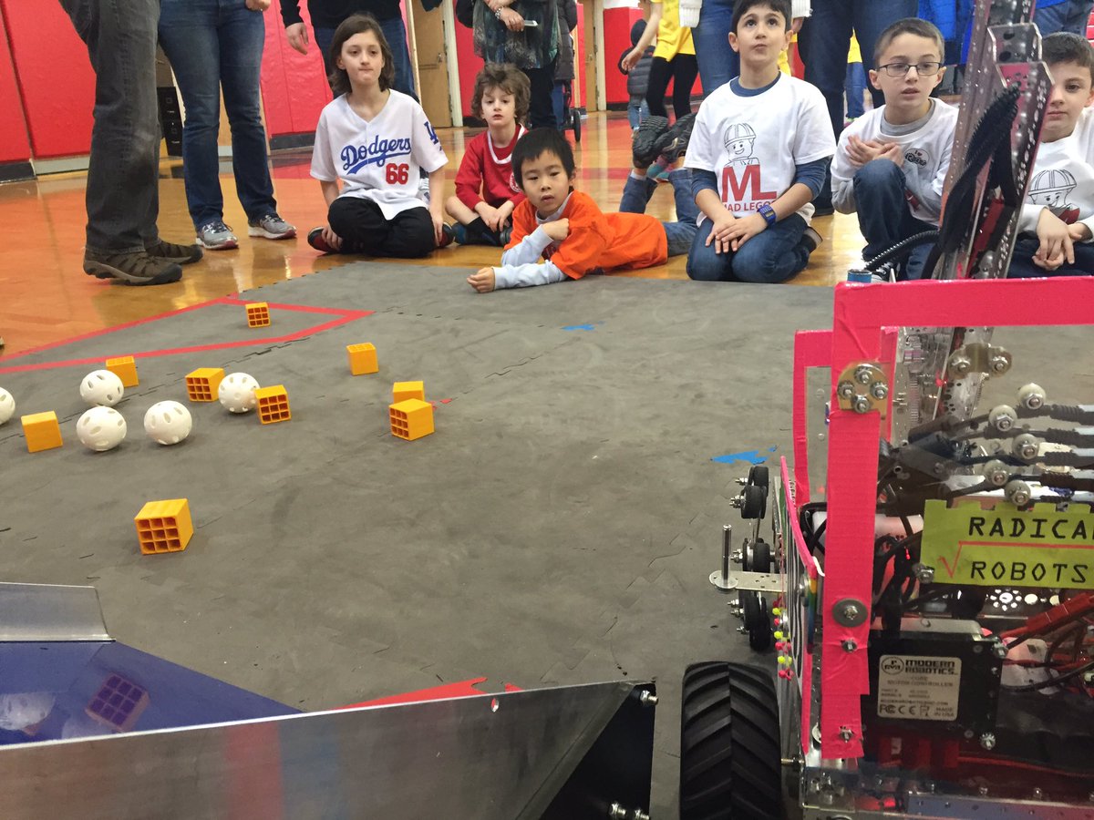 Robots7035's tweet photo. So much fun demoing at the Jr.FLL competition today! https://t.co/oPuvhL9Wa7