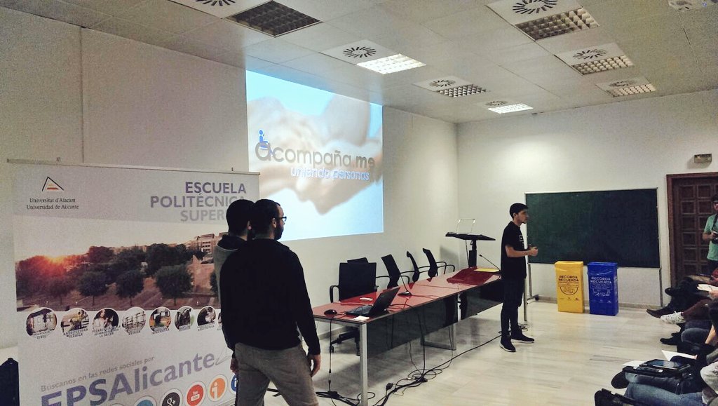 CatedraTEF_UA's tweet photo. Terminando otro equipo #HackForGood. Enhorabuena @acompana_me. Ahora disfrutad del resto de presentaciones #H4G_ALC https://t.co/lBgt1rUZ8C