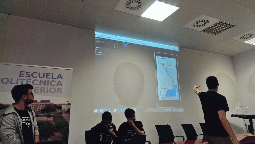 CatedraTEF_UA's tweet photo. Tienes una emergencia en la @UA_Universidad aquí está la solución #HackForGood con @emergenciua. #H4G_ALC https://t.co/Wyw1zb4qqs