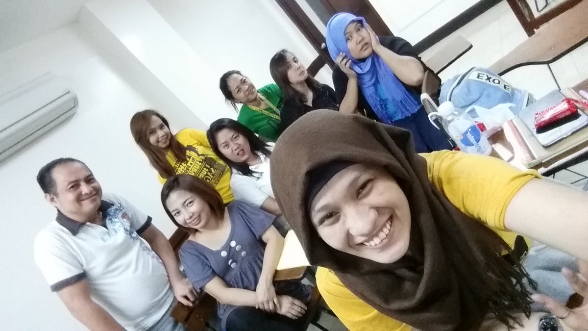 hanna_yvette's tweet photo. The Gang.. Solid Liquid Gas at Plasma.. Tandaan nyo yang mga mukang yan. #YourFutureRNs #TheEliteGroup #BSN https://t.co/hCPYLq8Qca