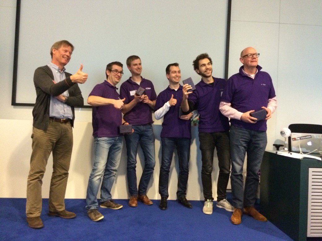 RichardPosthuma's tweet photo. #code4good Ciber wint tweede prijs met Headache App! https://t.co/smUuogwpDp