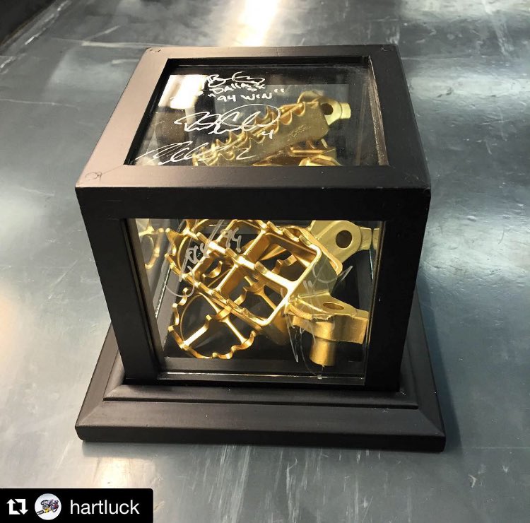 RCHracing's tweet photo. #Repost @hartluck 
Thanks to the rch crew, put this together for Mirra family @KenRoczen94 winning pegs from Dallas https://t.co/lFUHilHFJy