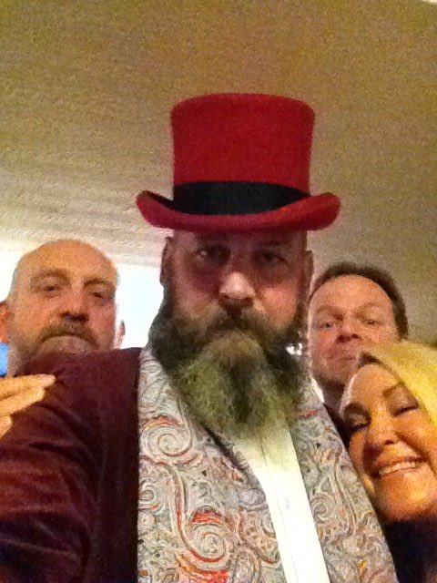 carl1shoot's tweet photo. The hats started its tour #shootdinner https://t.co/sl68K7ADQj