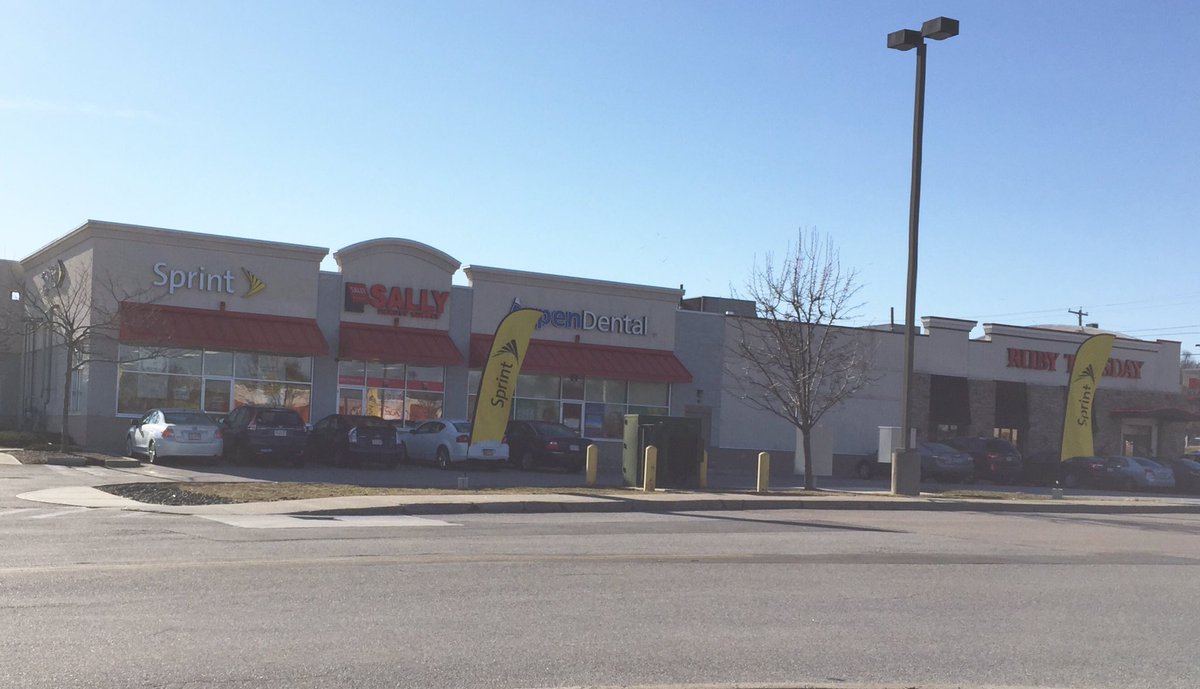 SprintWorcester's tweet image. It's a beautiful day in Worcester!Swing by Lincoln Plaza &amp;amp; check out our great deals. @sprintbynexgen @sprintNEarea