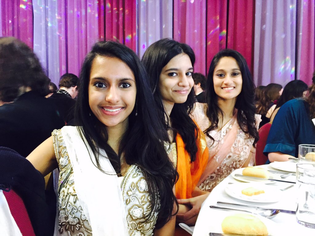 HinduSoc Committee at <a href="/SURHUL/">Royal Holloway Students' Union</a> Societies Ball 💃 #rhulhindusoc
