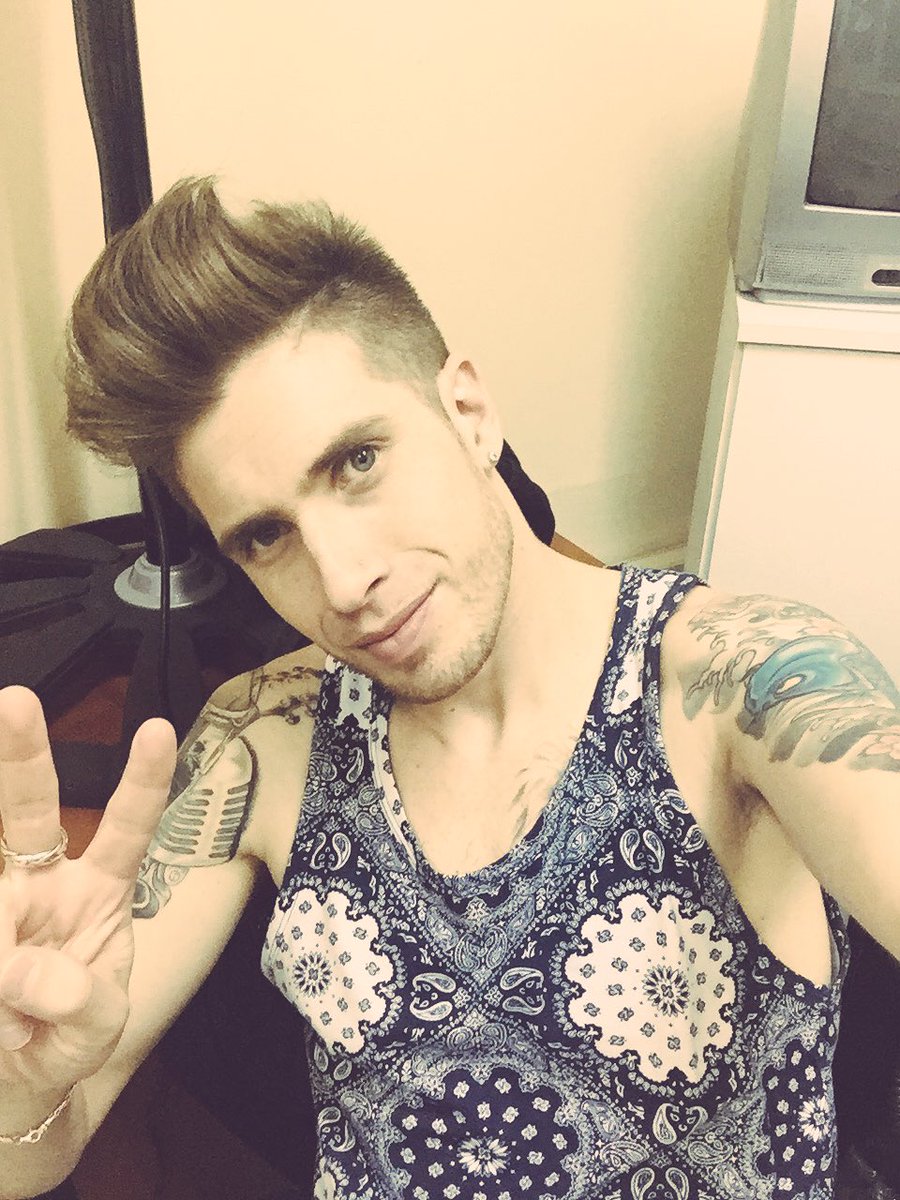 CHILI_FZ's tweet photo. @bertran_sergio #guatemala5550#palermohollywood
Gracias , siempre es un placer visitar el salón ! https://t.co/tMBDY4dsX5