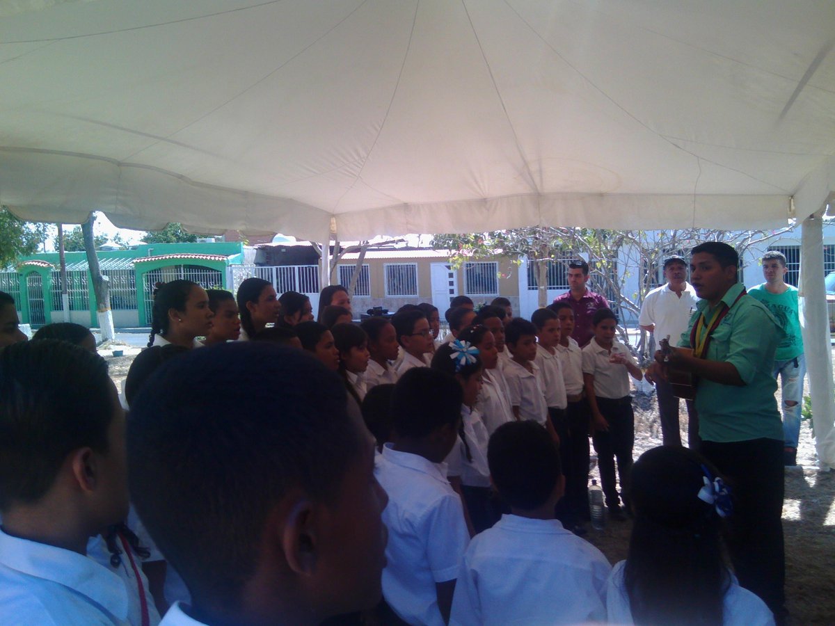 <a href="/NucleoBelen/">Nucleo Belen</a> <a href="/AdrianyGomez/">Adriany Gomez</a> @OSJCARABOBO  <a href="/AGonzalezLamon/">Andres Gonzalez</a>  <a href="/elsistema/">El Sistema</a> #ElSistemaCumple41