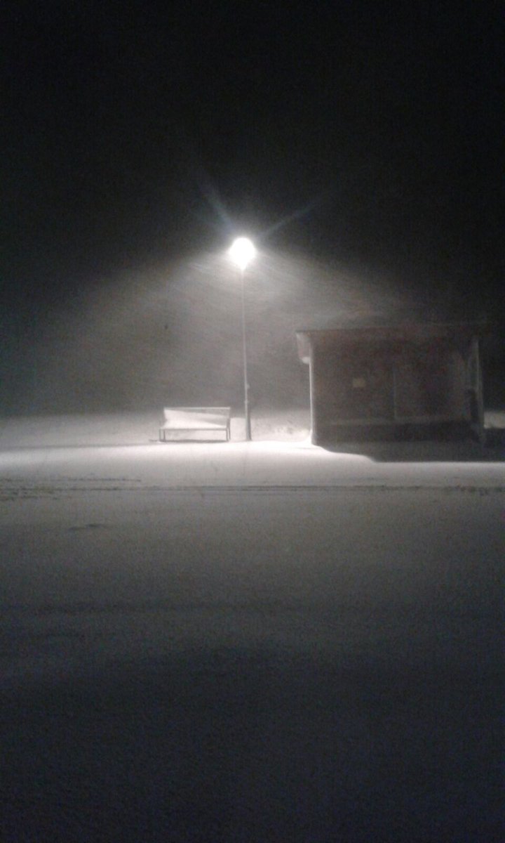 PesadasdeBurg's tweet photo. #PesadasdeBurgos #losAltos #nieve #paradebus #púbkolas #pubjorguiñas #nieveBurgosLa8 https://t.co/FebOB95qgZ