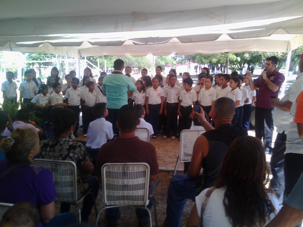 <a href="/NucleoBelen/">Nucleo Belen</a> <a href="/AdrianyGomez/">Adriany Gomez</a> @OSJCARABOBO  <a href="/AGonzalezLamon/">Andres Gonzalez</a>  <a href="/elsistema/">El Sistema</a> #ElSistemaCumple41