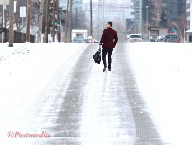 JimWellsphoto's tweet photo. Reports: Jiri Hudler traded by @NHLFlames to Florida. I took this pic Jan 15 after he left practice early https://t.co/eWnLgv8SDp