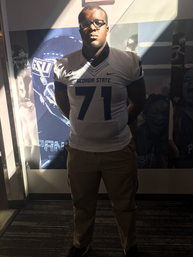 TheAdinaOkeke25's tweet photo. Great day at Georgia State! Thanks to @Coach_Etheridge and @CoachLukeHuard for having me. #Statement17 https://t.co/oPmaQXWCZw