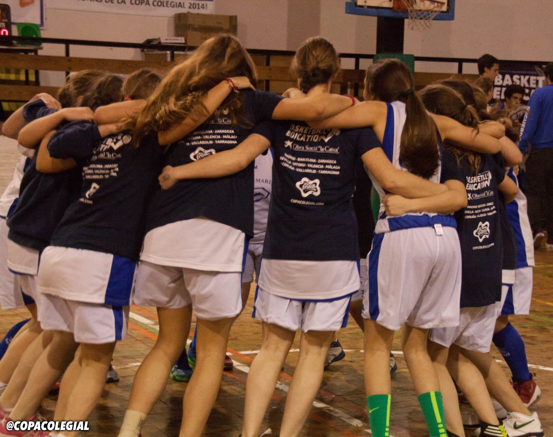 CopaColegial's tweet photo. Leonas Thèvenet  @cdjesusmaria acaban con el sueño de @basketrecuerdo  https://t.co/RZSiTTzM13 #CopaColegialmadrid https://t.co/gcNWsPWvx7