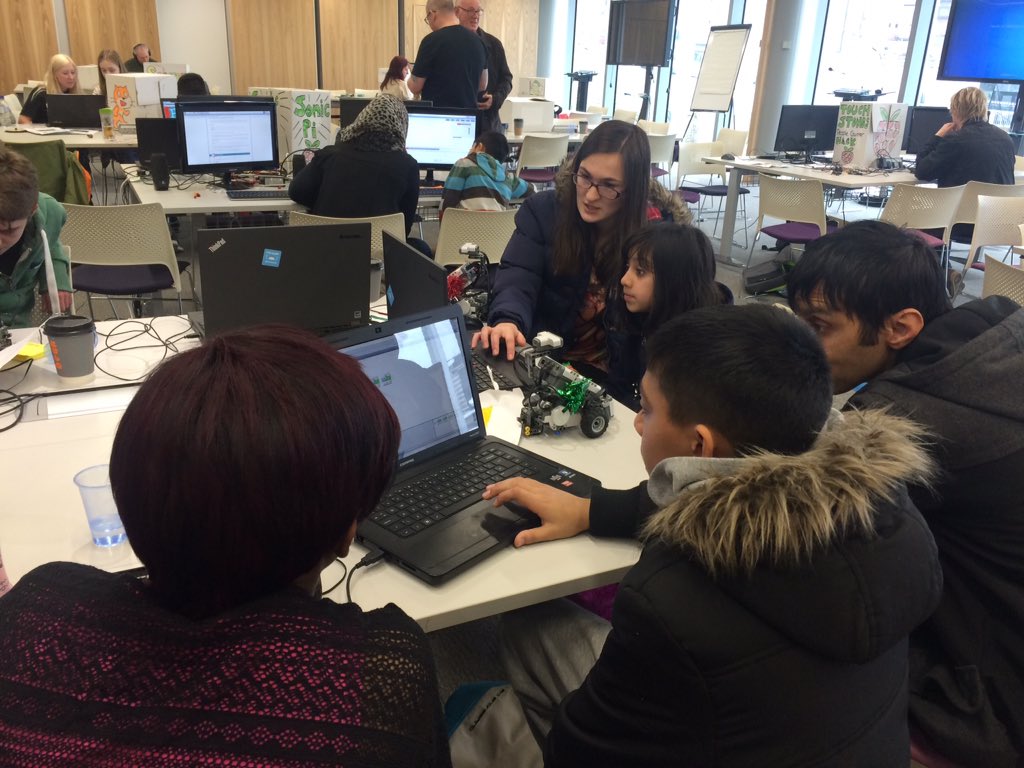 RobogalsMcr's tweet photo. Had a great day teaching children at @RCoderdojo :) https://t.co/FoGbkQZPTs