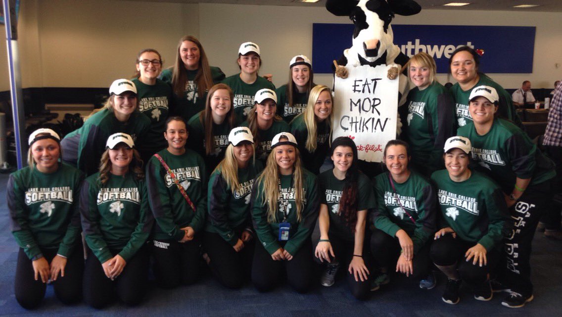 lakeeriesball's tweet photo. Ever seen a cow at the airport?! We love chick fil a! Now let's get on the plane! #wheelsup #GetUsToFL #RAGEON⚡️ https://t.co/KzfOrZWQ7H