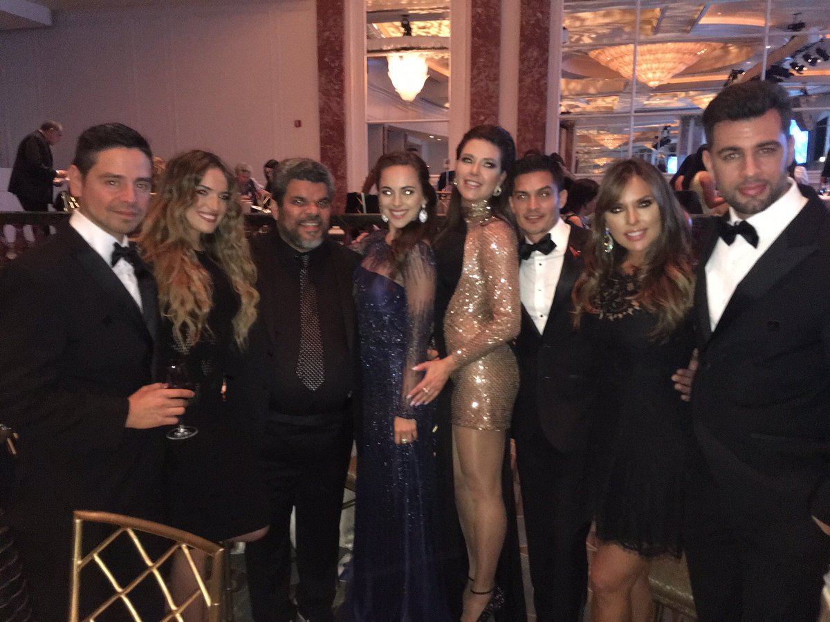 sagaftra's tweet photo. #sagaftramembers @NHMC #NHMC #ImpactAwards #NHMC30 #sagaftraunidos https://t.co/5kmQcb1fLc