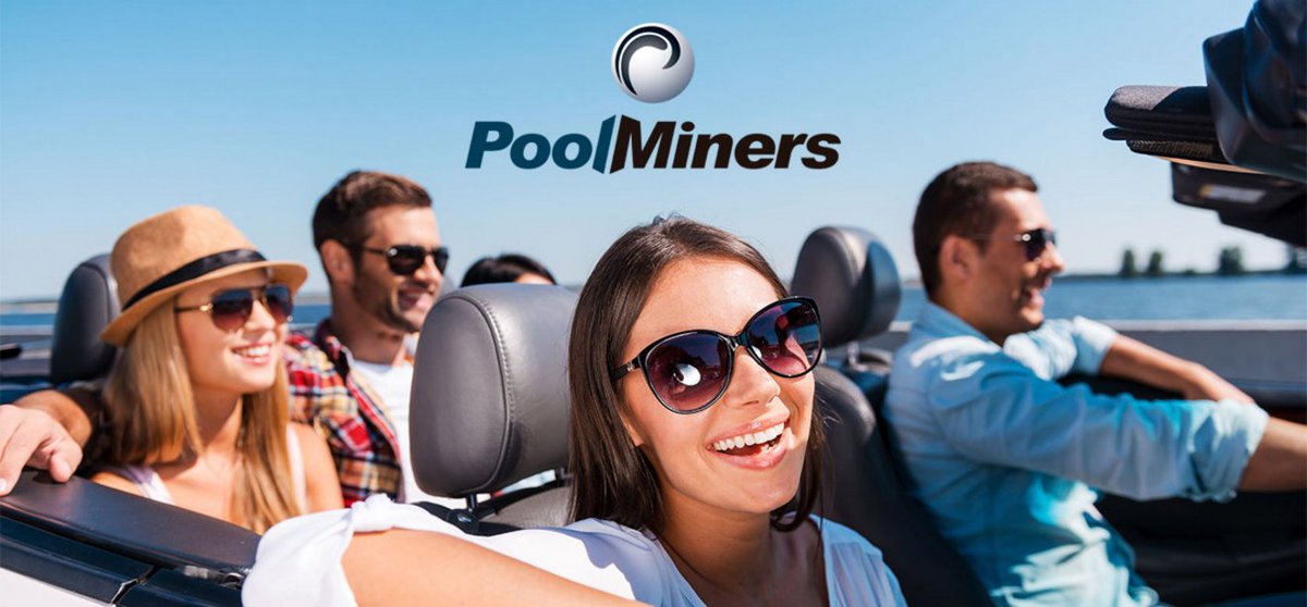 Travelling public is. Архангельск горящий тур. Деловой человек в аэропорту. Презентация по английскому на тему путешествия. Travelling public is.