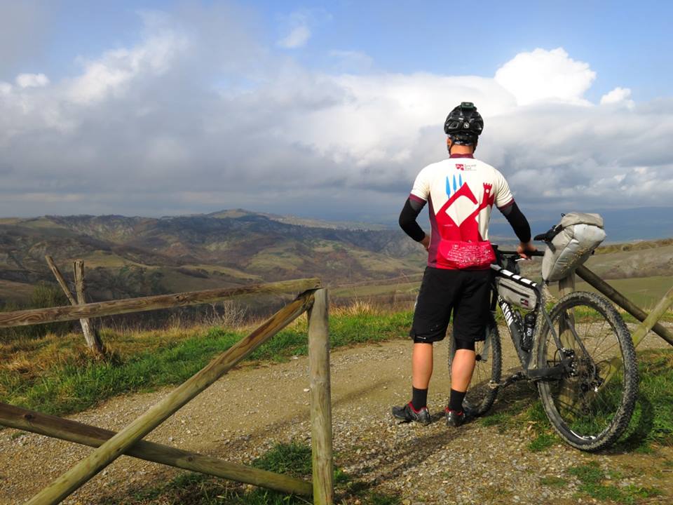 La traccia del #TuscanyTrail è al completo adesso. Ci sono già 434 partecipanti!
#gravel #bikepacking #Tuscany
