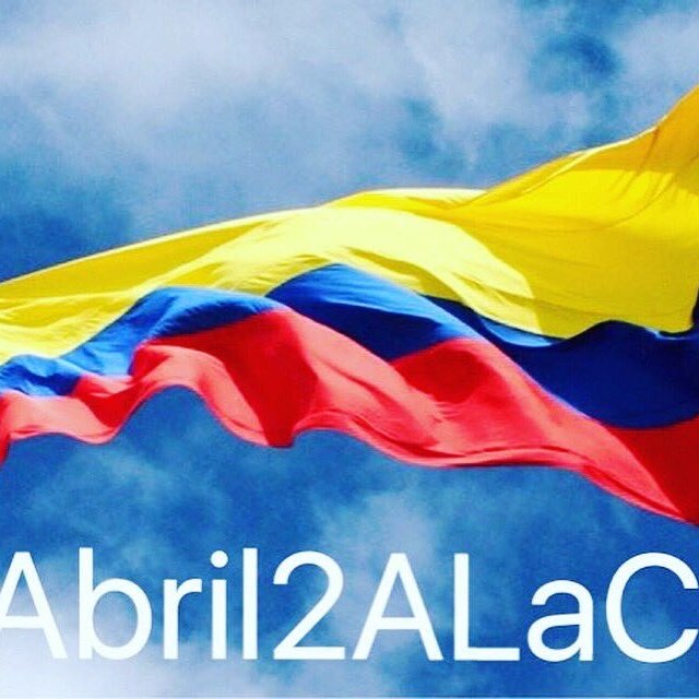Zemogej's tweet photo. @oscarlarrahond3 @RadioGuatapuri @AlvaroUribeVel @TuValledupar #pienseloquequiera Colombia NO TE RINDAS VOTE NO. https://t.co/RYlsERjh38