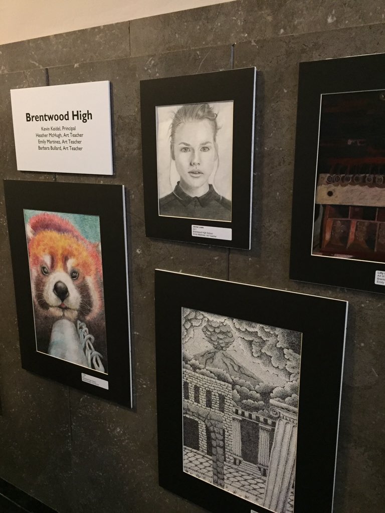 wcsBHSdm's tweet photo. Enjoyed looking at WCS student art work @FristCenter today! #WCSfinearts https://t.co/n5lGlrDLZD