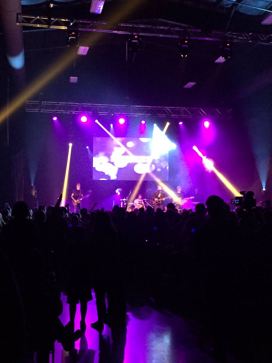 RSFBCYouth's tweet photo. Starting the day off right ....
#Worship #LiftTour2016 #SacredIntent #RSFBC https://t.co/34lrsaE2Ks