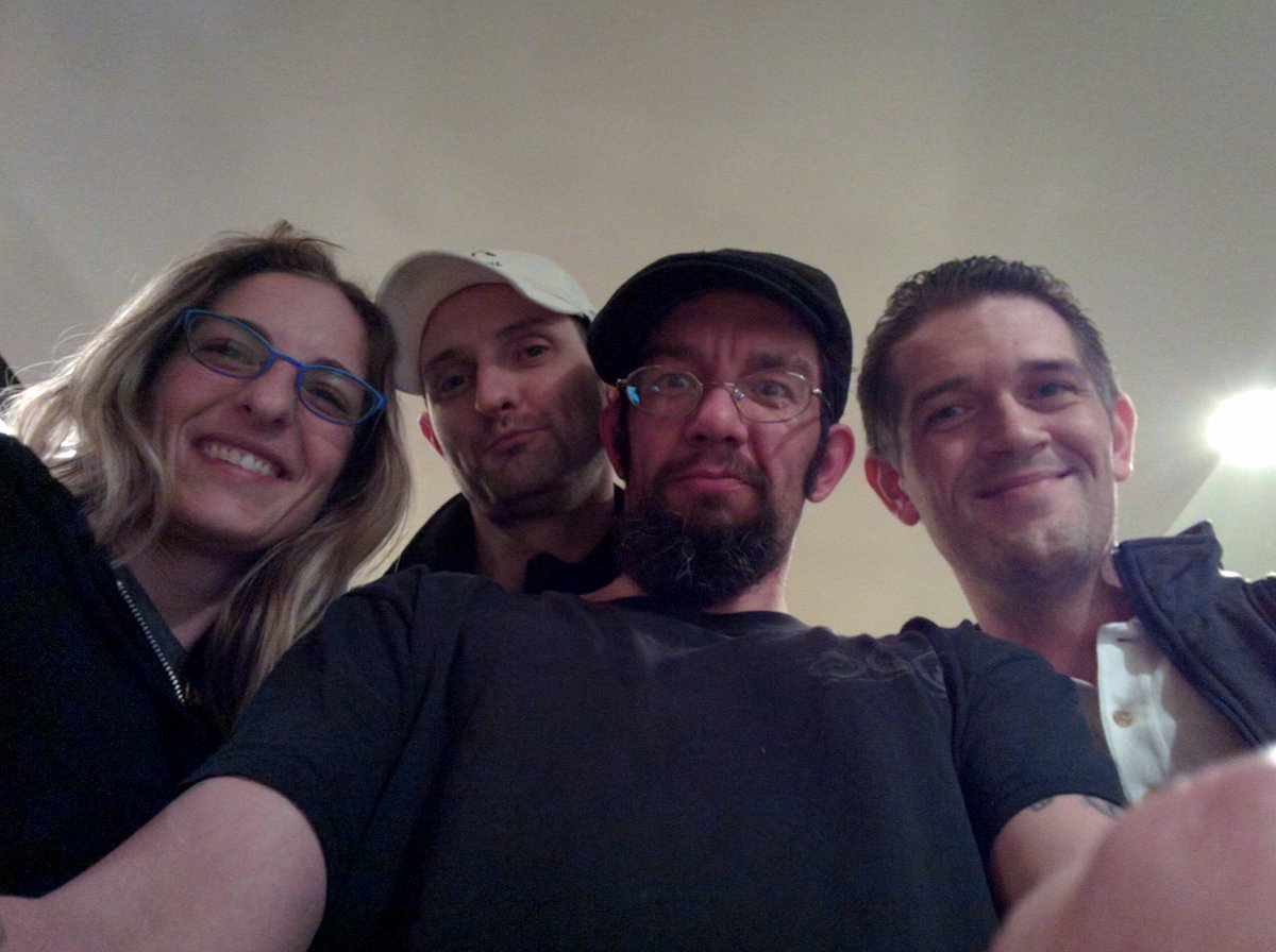 magikh0e's tweet photo. #trouble @Baybe_Doll #redsand ,meh &amp; #xort https://t.co/POQzuTVN6w