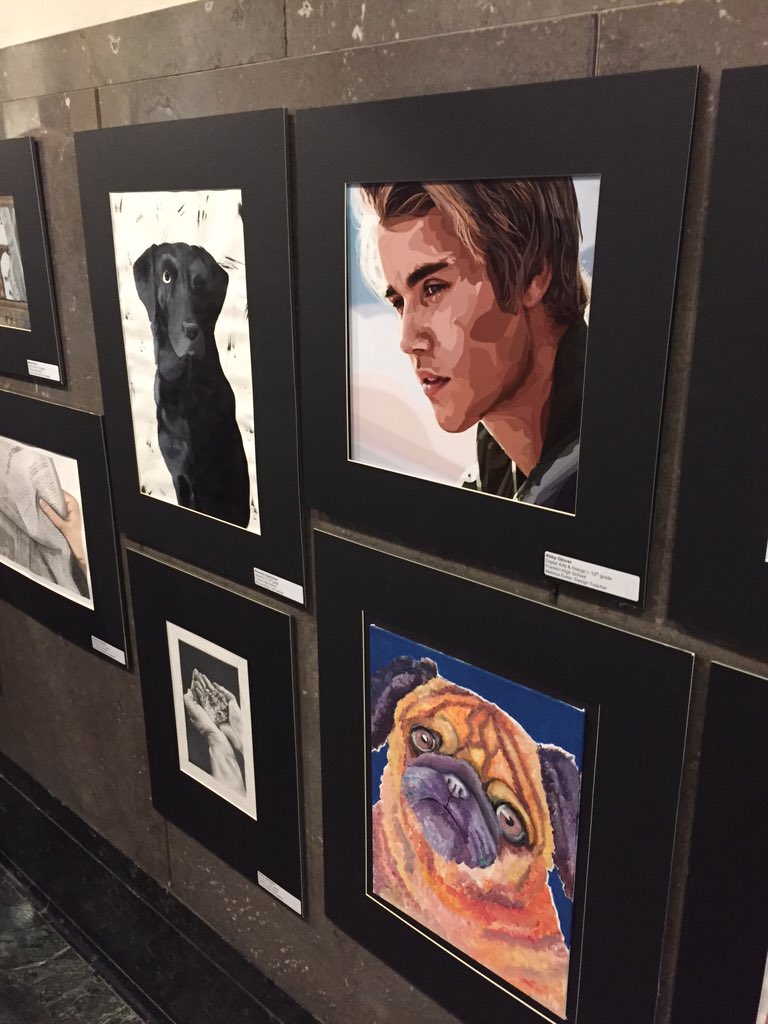 wcsBHSdm's tweet photo. Enjoyed looking at WCS student art work @FristCenter today! #WCSfinearts https://t.co/n5lGlrDLZD