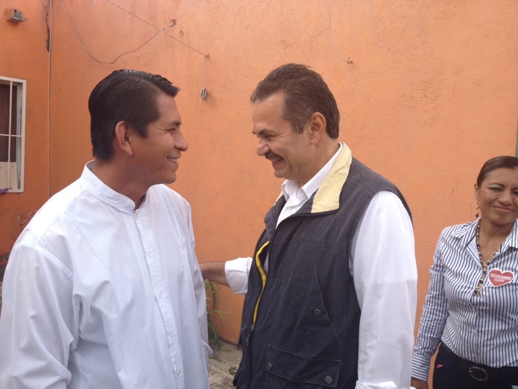 OctavioRomero_O's tweet photo. Estamos en el fraccionamiento Carlos Pellicer Cámara, escuchando y presentando a ciudadanos soluciones para #Centro https://t.co/8DxW3fpZhr