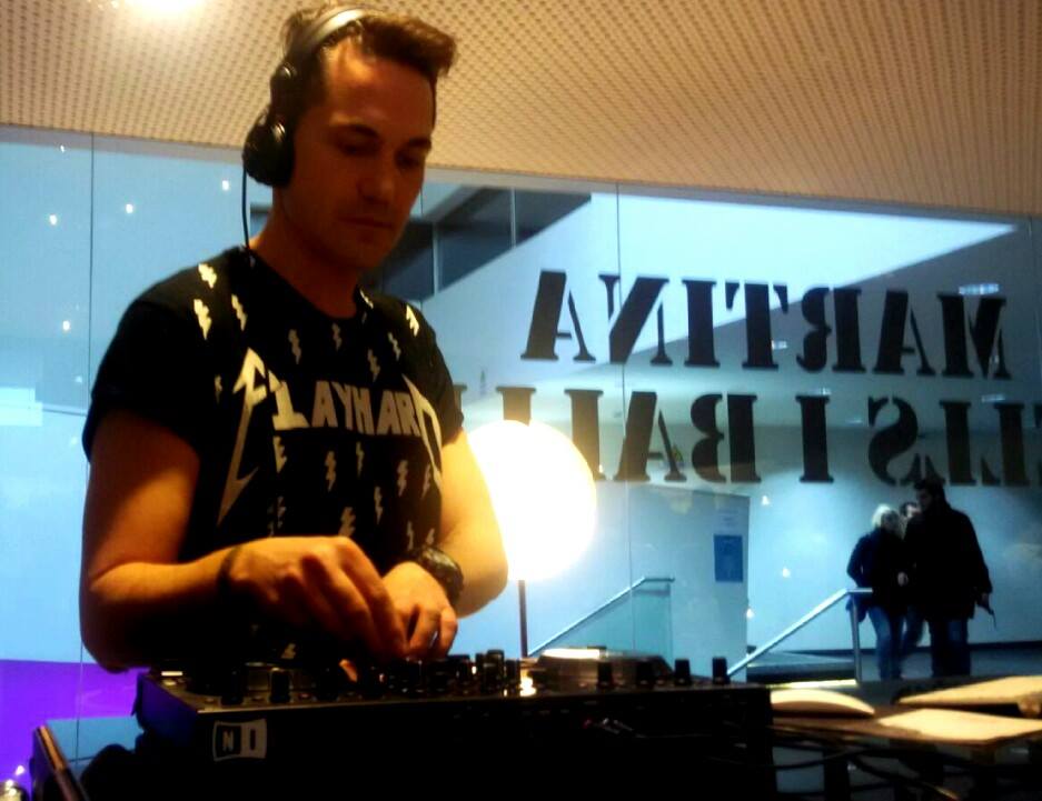 ipop_radio's tweet photo. @NusCreacions #pterodactive y @MaydayIndie en @Animac_Lleida #animac2016 #animacipop https://t.co/y5tOp2dGGf