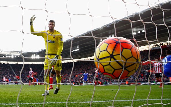 BBCSport's tweet photo. No goals conceded for 708 minutes, then two come along at once... https://t.co/HSIu6pwDiT #SOUCHE #CFC #SAINTSFC https://t.co/R8bcyUUGr6