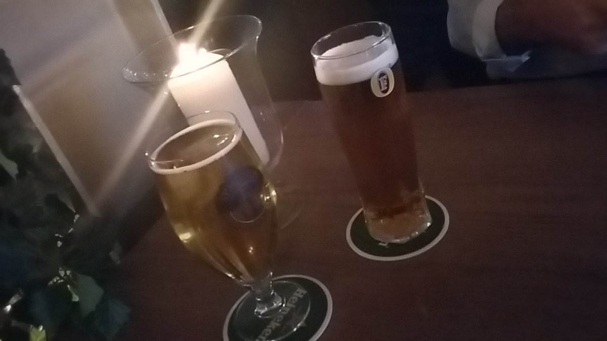 carol_dempster's tweet photo. Impromptu tea out with @DempsterMartin at @LouieBrowns #drouthy https://t.co/MVdxPZmM45